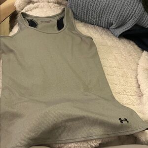 Under Armour Women's Gray Tank Top~large